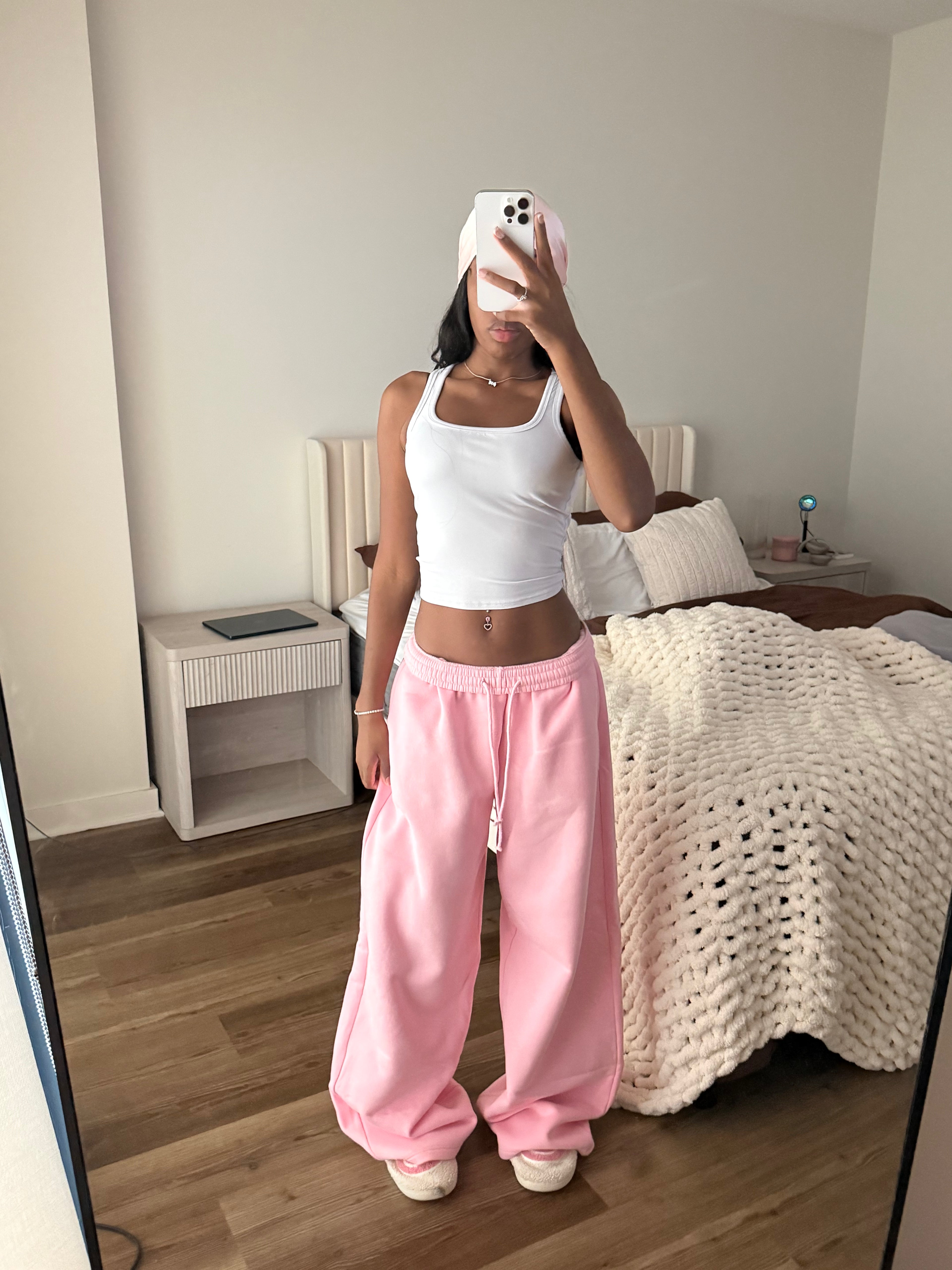 [PRE-SALE] - ITEM SHIPS IN 4 WEEKS | THE EVERYDAY SWEATS 'ROSE'