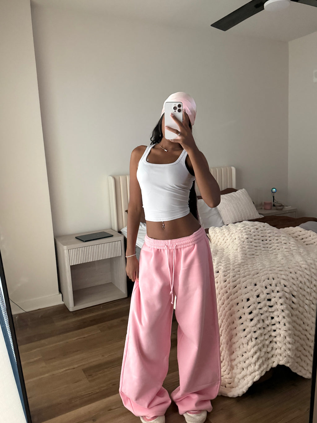 [PRE-SALE] - ITEM SHIPS IN 4 WEEKS | THE EVERYDAY SWEATS 'ROSE'