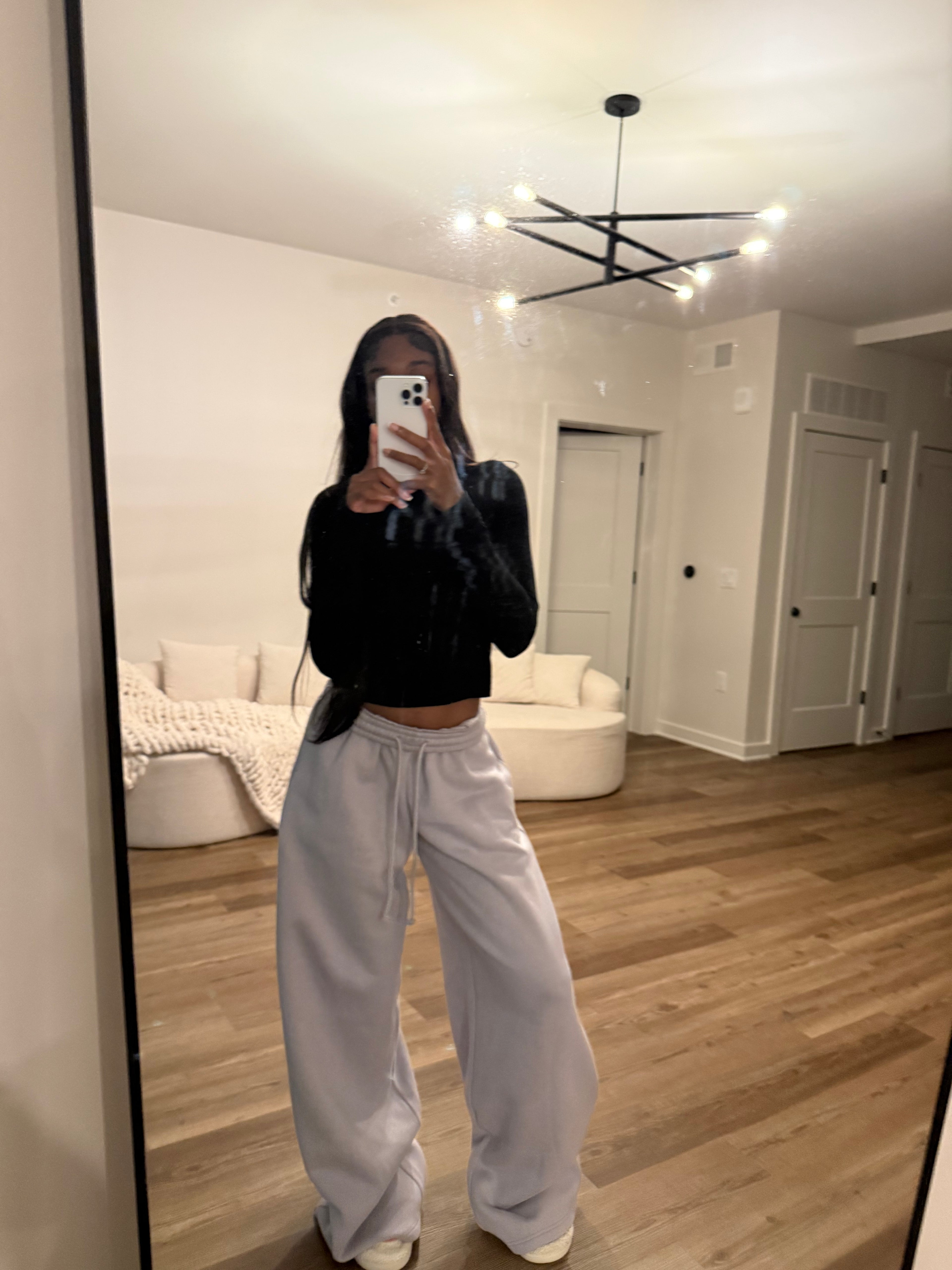 [PRE-SALE] - ITEM SHIPS IN 4 WEEKS | THE EVERYDAY SWEATS 'CLOUD'