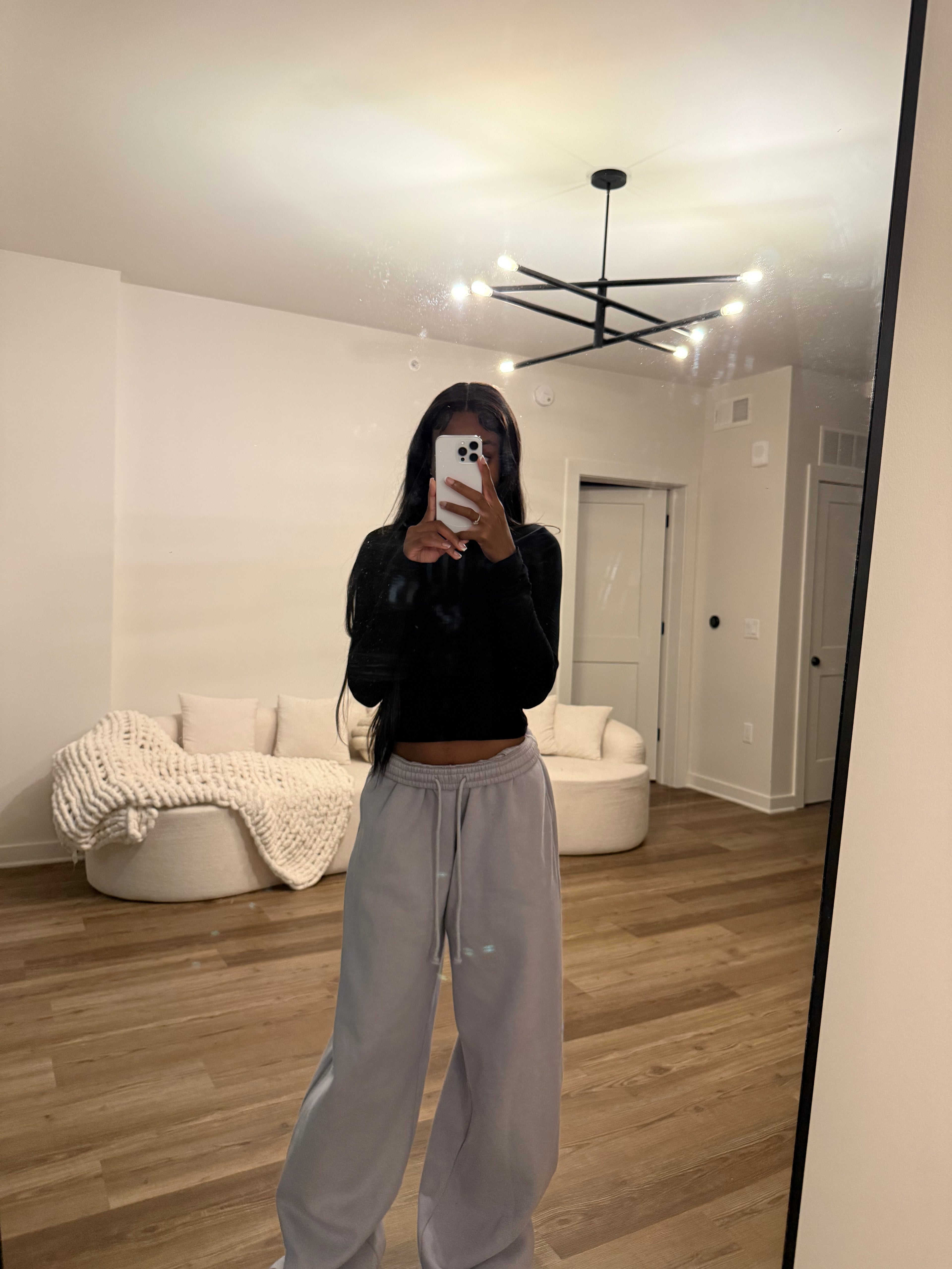 [PRE-SALE] - ITEM SHIPS IN 4 WEEKS | THE EVERYDAY SWEATS 'CLOUD'