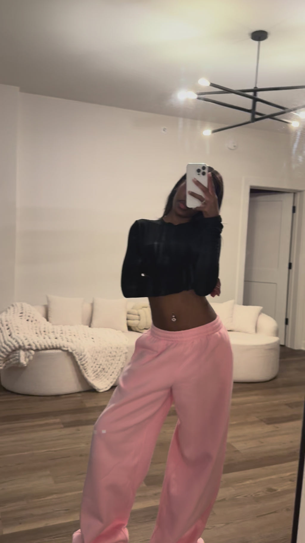 [PRE-SALE] - ITEM SHIPS IN 4 WEEKS | THE EVERYDAY SWEATS 'ROSE'